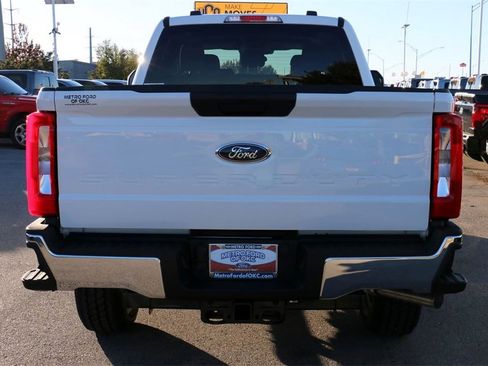 New 2026 Ford F250 XLT w/ FX4 Off-Road Package image 5