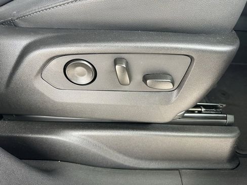 Certified 2024 Chevrolet Suburban LT image 14