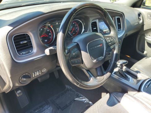 Used 2022 Dodge Charger SXT w/ Leather Interior Group image 18