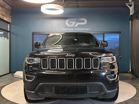Used 2022 Jeep Grand Cherokee Laredo X AWD/4WD image 8