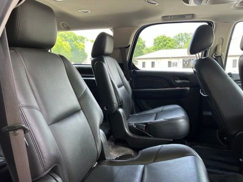 Used 2013 Cadillac Escalade Premium AWD/4WD image 20