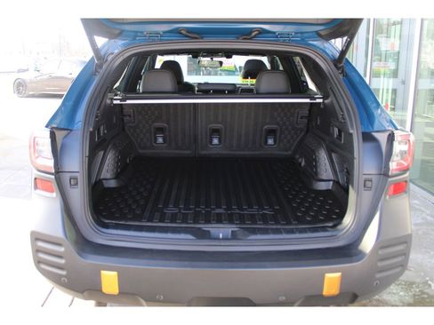 Used 2022 Subaru Outback Wilderness image 7