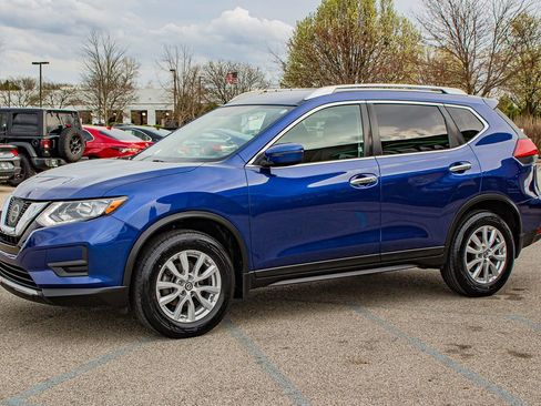 Used 2017 Nissan Rogue SV image 4