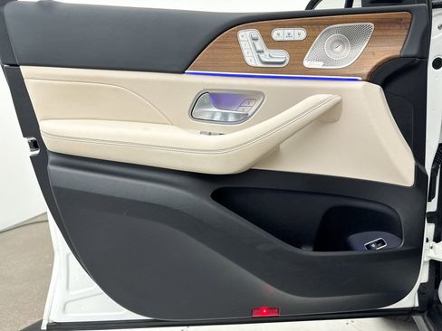 Used 2024 Mercedes-Benz GLE 450 4MATIC image 32