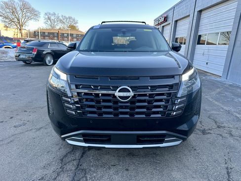 New 2026 Nissan Pathfinder SL w/ SL Premium Package image 10