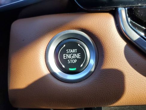 Used 2024 GMC Canyon AT4 image 24