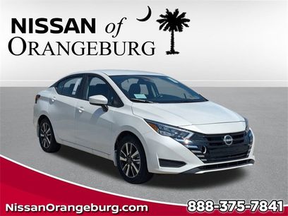 New 2025 Nissan Versa SV w/ Trunk Package