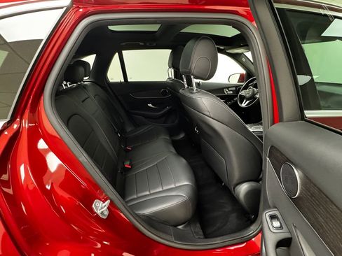 Used 2020 Mercedes-Benz GLC 300 4MATIC image 16