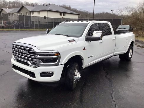 Used 2025 RAM 3500 Longhorn image 9