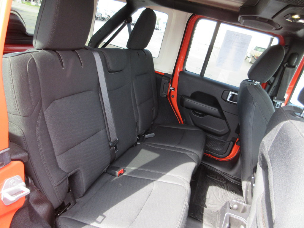 Used 2019 Jeep Wrangler Unlimited Sahara AWD/4WD image 19