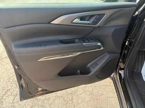 Used 2026 Chevrolet Traverse LT FWD image 10