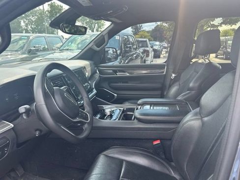Used 2022 Jeep Wagoneer Series II AWD/4WD image 10