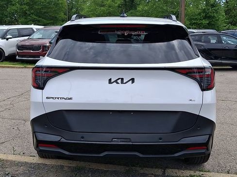 Certified 2026 Kia Sportage X-Line w/ X-Line Premium Package AWD/4WD image 5