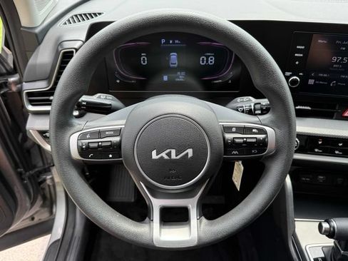 Used 2024 Kia Sportage LX AWD/4WD image 14