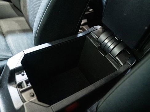 Certified 2018 Toyota RAV4 LE image 27