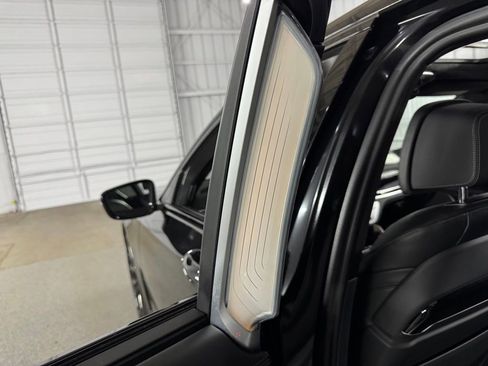 Used 2021 BMW 750i xDrive w/ Executive Package AWD/4WD image 49