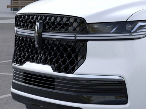New 2025 Lincoln Navigator Reserve w/ Jet Appearance Package image 17