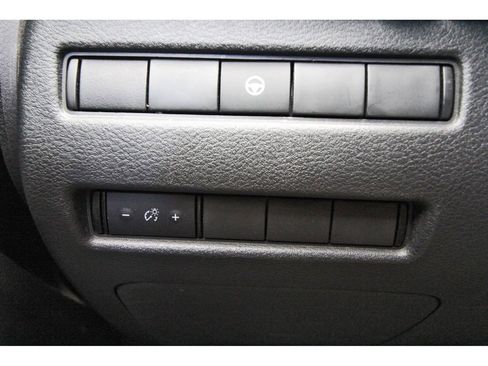 Used 2023 Nissan Rogue SV image 19