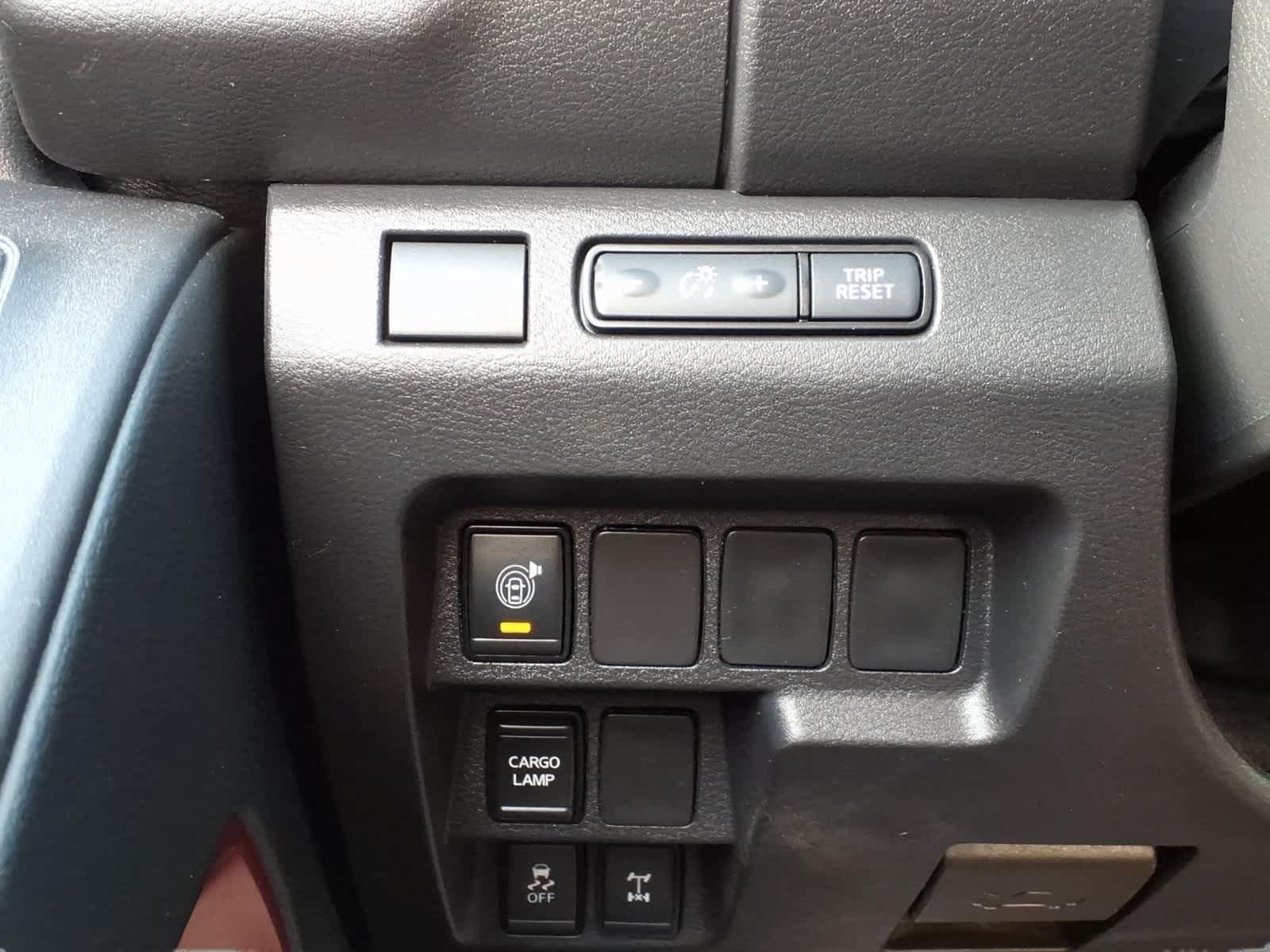 Used 2026 Nissan Frontier PRO-4X AWD/4WD image 23