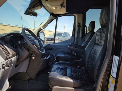 Used 2019 Ford Transit 350 XLT image 19