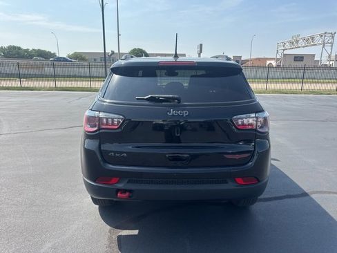 Used 2022 Jeep Compass Trailhawk w/ Trailhawk Convenience Group image 4