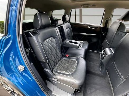 Used 2025 Volkswagen Atlas SEL Premium R-Line AWD/4WD image 27