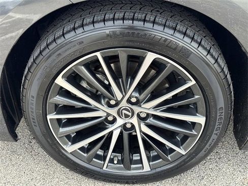 Certified 2023 Lexus ES 350 w/ Premium Package image 9