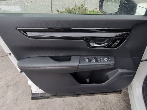 Used 2023 Honda CR-V Sport Touring image 10