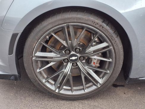 Used 2019 Chevrolet Camaro ZL1 image 9