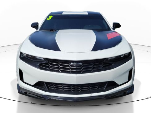 Used 2023 Chevrolet Camaro LT w/ Technology Package RWD image 2