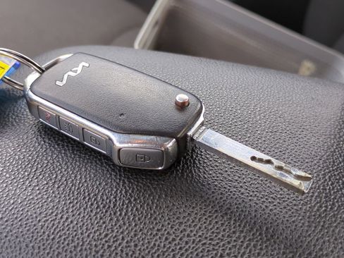 Certified 2022 Kia Forte LXS w/ LXS Technology Package image 25