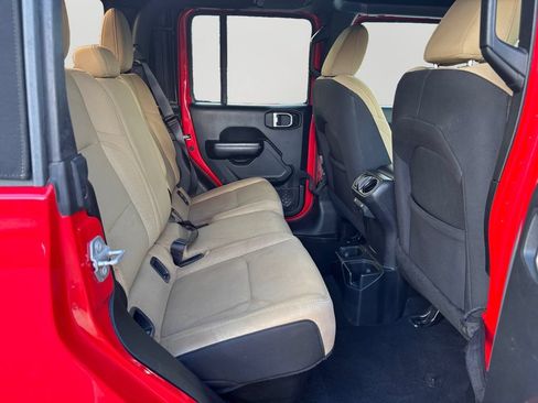 Used 2020 Jeep Gladiator Sport w/ Quick Order Package 24S AWD/4WD image 13