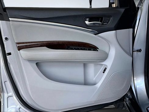 Used 2019 Acura MDX FWD image 17