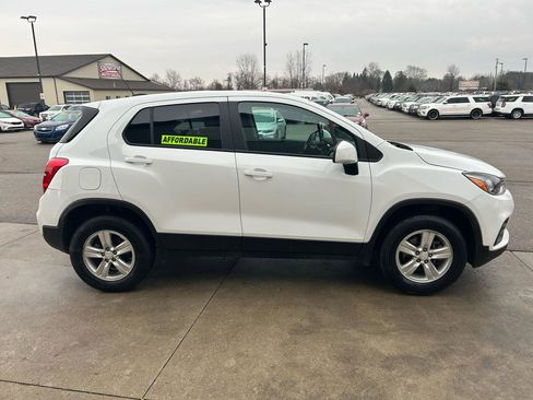 Used 2022 Chevrolet Trax LS w/ Tint and Cruise Package image 4