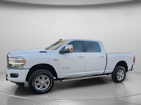 Used 2024 RAM 2500 Laramie w/ Safety Group AWD/4WD image 14