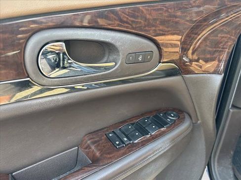 Used 2016 Buick Enclave Leather FWD image 12