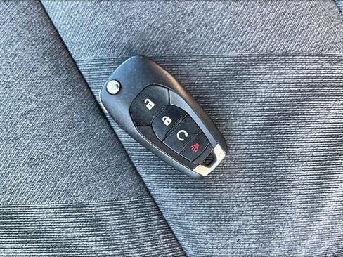 Used 2024 Chevrolet Trax RS FWD image 11