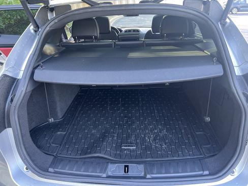 Used 2018 Jaguar F-PACE R-Sport image 28