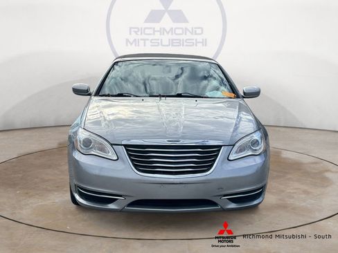 Used 2013 Chrysler 200 Touring image 8