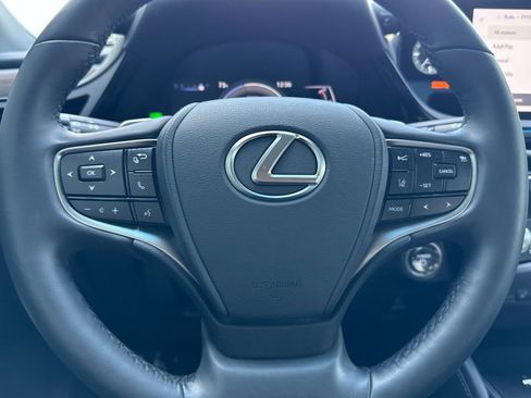 Used 2024 Lexus ES 300h w/ Premium Package image 22