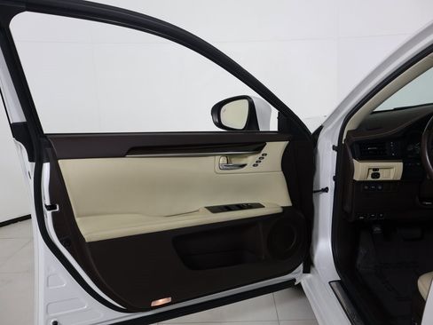 Used 2017 Lexus ES 350 image 21