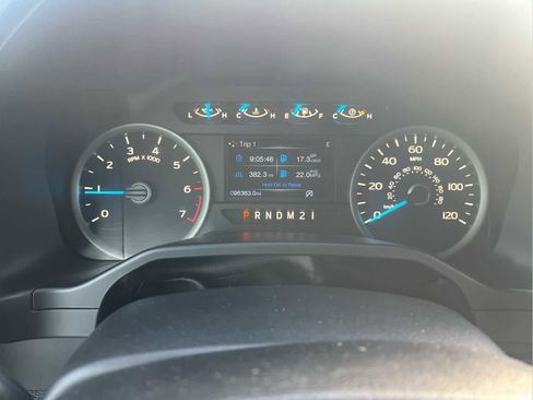 Used 2015 Ford F150 XLT w/ Equipment Group 302A Luxury image 29