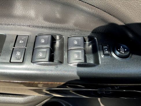 Used 2016 GMC Canyon SLE w/ SLE Convenience Package image 28