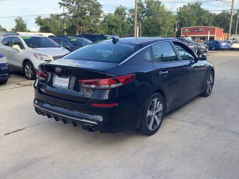Used 2019 Kia Optima S FWD image 9