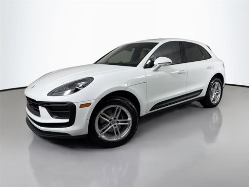 Certified 2026 Porsche Macan AWD/4WD image 1