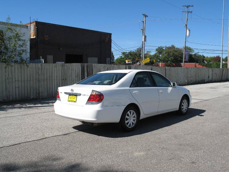 Used 2005 Toyota Camry LE FWD image 7