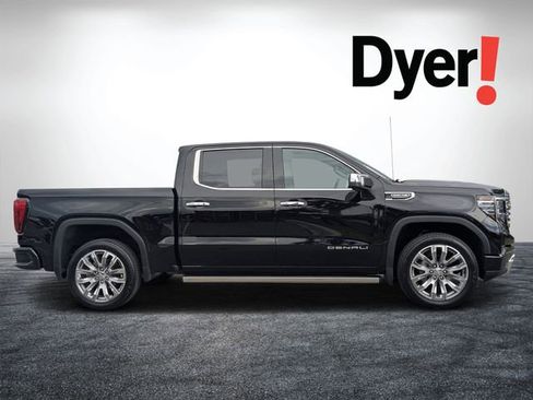 Used 2025 GMC Sierra 1500 Denali w/ Denali Reserve Package AWD/4WD image 2