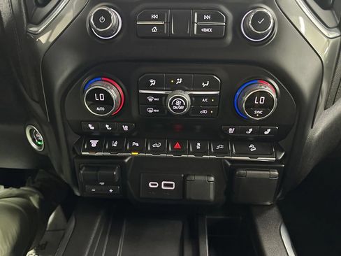 Used 2022 Chevrolet Silverado 2500 LTZ w/ Carhartt Edition AWD/4WD image 49