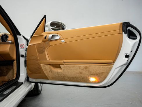 Used 2008 Porsche Cayman S RWD image 19