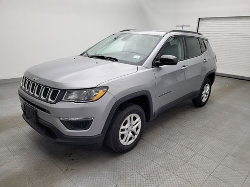 Used 2018 Jeep Compass Sport w/ Tech Group image 2